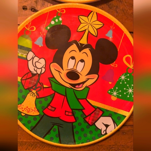 Disney holiday Christmas plates melamine Mickey Minnie set of four Disney store - Picture 5 of 6